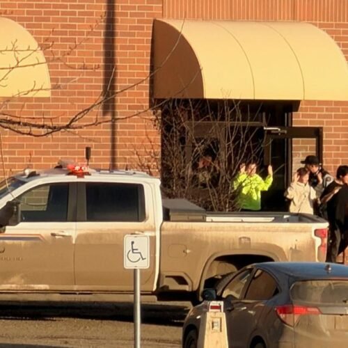 Una persona vestida de mujer causa nueve muertos en una escuela de Canadá antes de suicidarse