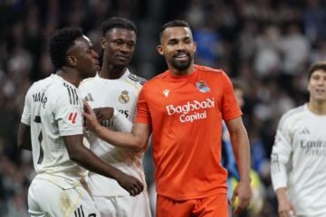 El videomarcador del Bernabéu ‘emite’ la opinión del Real Madrid sobre los penaltis a Vinícius