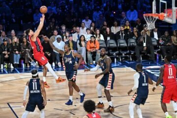 Booker, Edwards y compañía imponen su ley en el nuevo formato del ‘All Star’ NBA