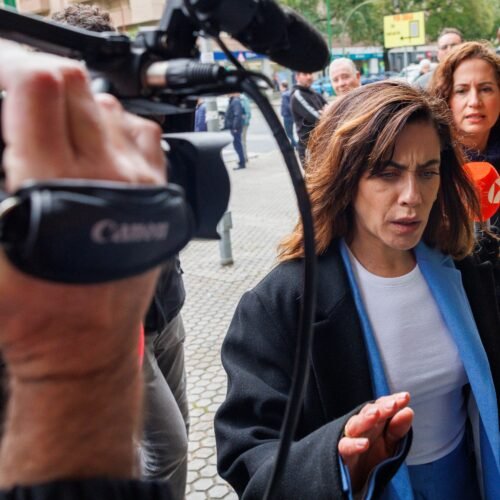 Confirmada la multa de 5.700 euros a María León por su incidente con la Policía Local de Sevilla