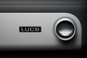 Ferrari enseña el interior de Luce, su primer coche 100% eléctrico