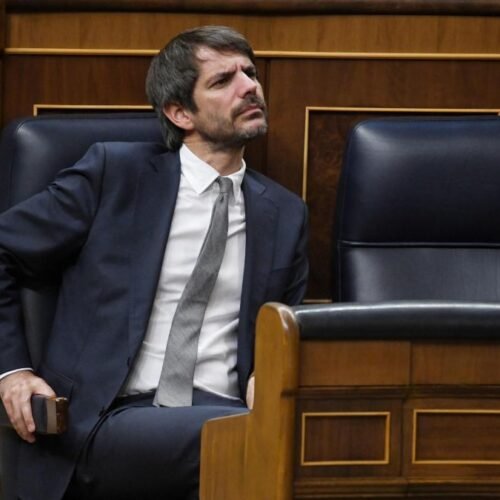 Los Comuns reclaman reactivar la excepción ibérica por los efectos de la guerra en Oriente Medio