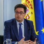 Óscar López alerta “de una ola de machismo brutal en los institutos”