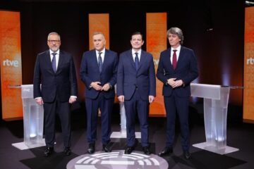 PP, PSOE y Vox se acusan de hacerse “la pinza” unos a otros