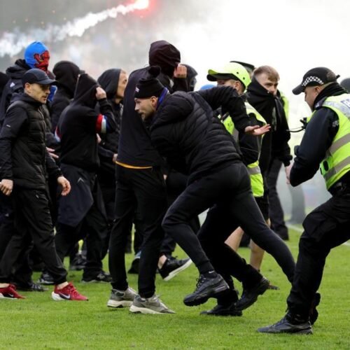 Al menos nueve detenidos tras una “grave hostilidad y violencia” en el Rangers-Celtic