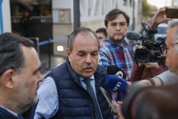 El presidente de la Cámara de Comercio de Alicante, en libertad con cargos tras no declarar