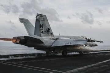 Italia niega a EE.UU. el uso de la base de Sigonella para vuelos hacia Oriente Medio