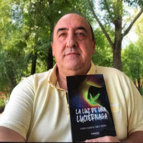 FERNANDO SUÁREZ MORA REIVINDICA LA SENSIBILIDAD Y EL RESPETO HUMANO EN SU COMPENDIO LITERARIO ‘LA LUZ DE UNA LUCIÉRNAGA’