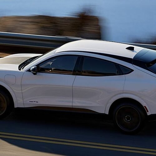 Ford actualiza el Mustang Mach-E con más autonomía y la edición GT California Special