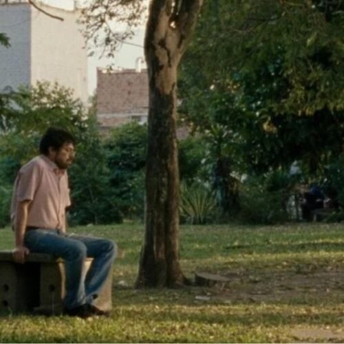 Un poeta: La tristeza como argumento, la carcajada como excusa (*****)