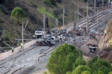 Trabajo echa balones fuera ante la denuncia de los maquinistas de trenes auscultadores que llevan dos años sin trabajar: «Es confidencial»