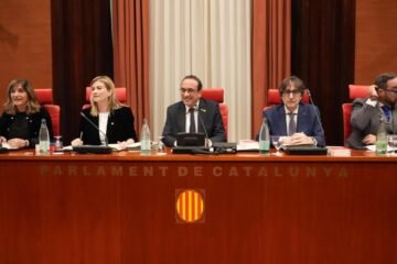 Cien mil euros de diferencia entre el diputado que más cobra y el que menos en el Parlament