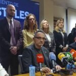 El alcalde de Móstoles descarta dimitir tras la querella y miembros del PP madrileño defienden su presunción de inocencia