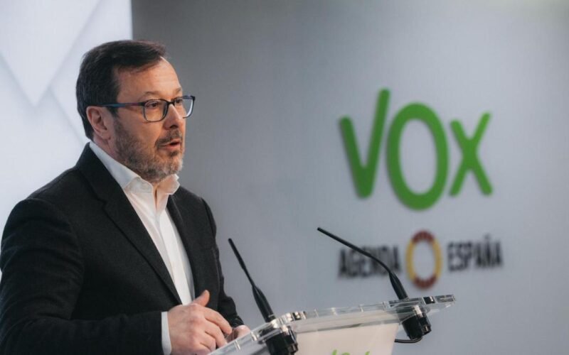 Vox insiste en sus ataques a la dirección del PP: “Le encanta poner zancadillas”