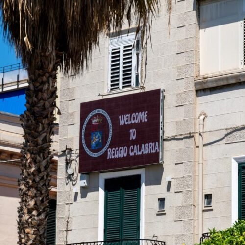 Calabria pagará un sueldo de mil euros a los estudiantes para evitar que emigren al norte