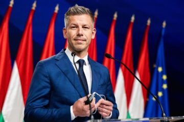 Magyar anuncia que cerrará los informativos de los medios públicos porque son “propaganda” de Orbán