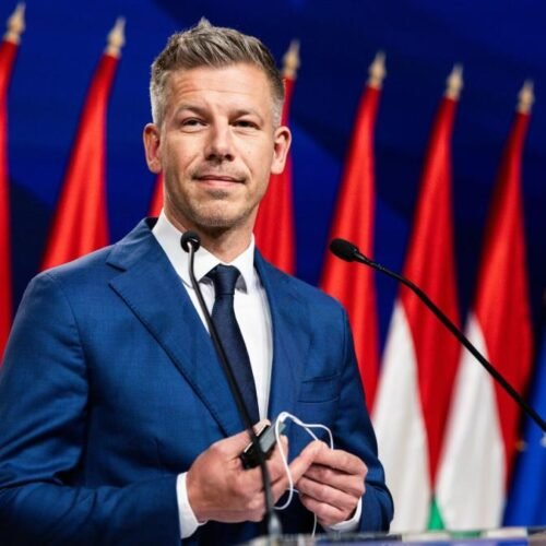 Magyar anuncia que cerrará los informativos de los medios públicos porque son “propaganda” de Orbán