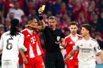 Absurdo Camavinga: dos amarillas en ocho minutos