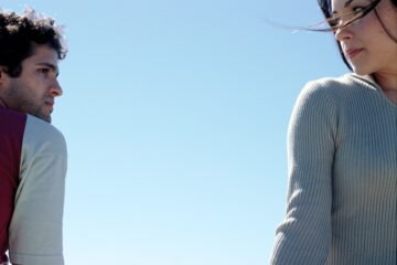 Cuando el amor se acaba, pero la reserva ya está hecha: mantener o no planes con un ex