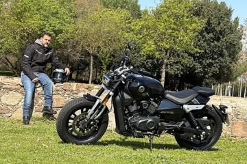 Prueba Benelli Leoncino Bobber 400: Una custom para la generación Z más nostálgica