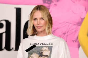 Charlize Theron resucita la polémica de Chalamet sobre el ballet: “En 10 años, la IA podrá hacer el trabajo de Timothée, pero no podrá reemplazar a una persona bailando en directo”