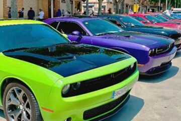 Los coches americanos toman la Riera d’Arenys