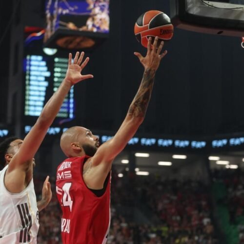 El Olympiacos pone la duodécima del Real Madrid en remojo