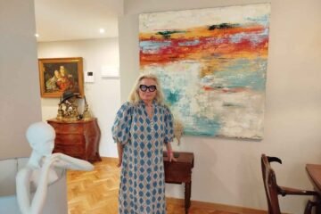 Maria Mondedeu revoluciona la novela histórica con su aclamado enfoque cosmopolita en ‘Escort’