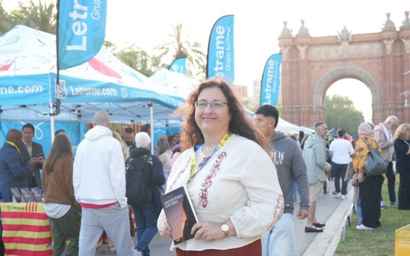Sant Jordi celebra la introspección y la belleza de lo cotidiano: Ana María García Rubio presenta “Amaneceres contigo”