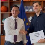 Youth Agenda se reúne con el comisario europeo de Equidad Intergeneracional para abordar una hoja de ruta orientada a los jóvenes europeos