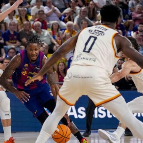 El Barça se jugará el todo o nada en Murcia tras perder el segundo partido en el Palau