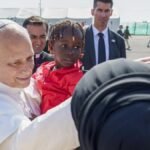 Visita del papa León XIV a Canarias, en directo | El Papa llama en Tenerfie a la integración de los migrantes “para evitar un segundo naufragio”