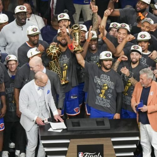 Brunson rompe el maleficio de los Knicks, que ganan la liga tras 53 años de fracasos