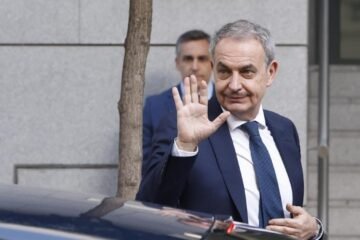 Zapatero estudia acciones legales por la filtración del chat con su secretaria y su agenda