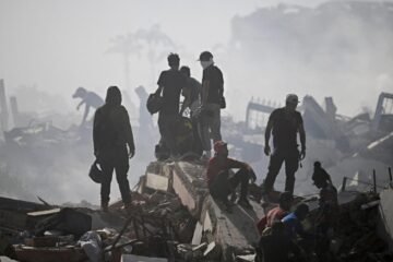 Las sanciones estadounidenses dificultan la ayuda a Venezuela tras el doble terremoto