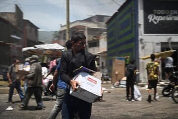 Terremoto en Venezuela, en directo | Catalunya envía a un equipo de 15 bomberos y 10 forenses para colaborar en las labores de rescate
