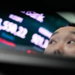 La adrenalina de ganar más de un 100% en bolsa conduce al inversor a deshacerse de sus bitcoins para sostener la ‘gran burbuja’ de la IA