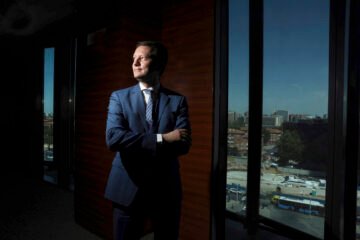 Siegfried Muresan, vicepresidente del Partido Popular Europeo: «Después de ver actuaciones como la de España con las pensiones no se repetirán los fondos Next Generation de la UE»