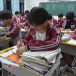 China prepara a sus futuros universitarios en el extranjero para afrontar las redadas del ICE