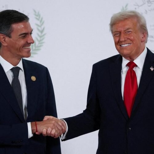 Sánchez, Trump, Carney y Sheinbaum coinciden en un tenso palco con la destacada ausencia de Milei