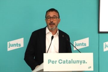 Junts hace balance de los dos primeros años de Illa como president: “Es un Govern desbordado y colapsado”