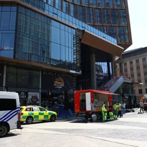 Al menos dos muertos y cuatro desaparecidos en el incendio de un edificio en construcción en Bruselas