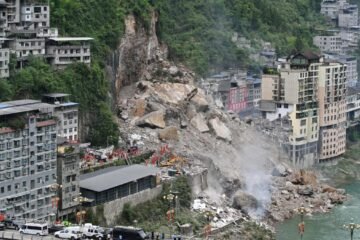 Un deslizamiento de tierra en el centro de China deja desaparecidos y 1.100 evacuados