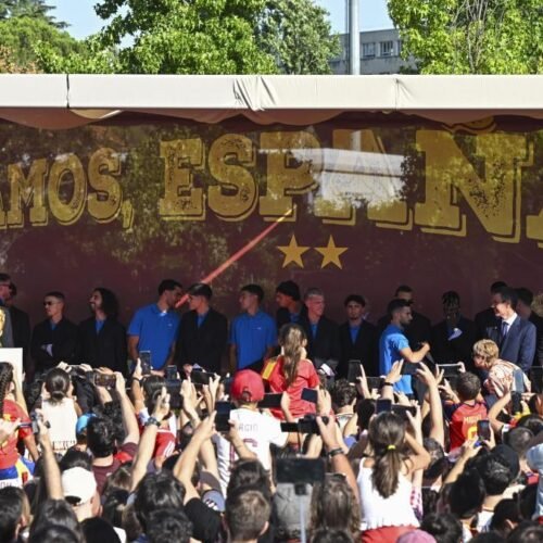 Pedro Sánchez recibe en Moncloa a la selección española: “Las finales no se juegan, se ganan”
