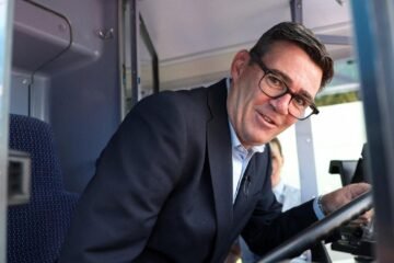 Burnham anuncia una bajada de impuestos para pubs, clubes y locales de música del Reino Unido