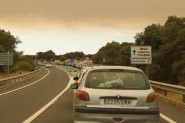 Óscar Fernández, guardia civil: “Cierra las ventanillas y activa la recirculación del aire para blindar el habitáculo si un incendio te coge conduciendo ”