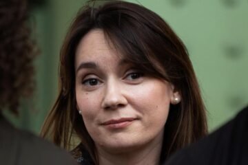 La comentarista prorrusa Xenia Fedorova se enfrenta a una orden de expulsión en Francia