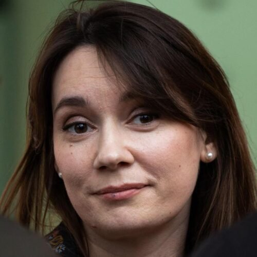 La comentarista prorrusa Xenia Fedorova se enfrenta a una orden de expulsión en Francia