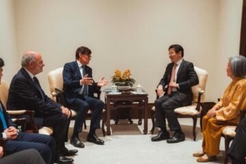 Illa estrecha la relación con Singapur y plantea una alianza en innovación, puertos e IA