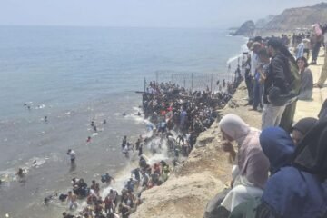 Una sentencia del Supremo provoca un alud de migrantes en Ceuta y obliga a activar al Ejército
